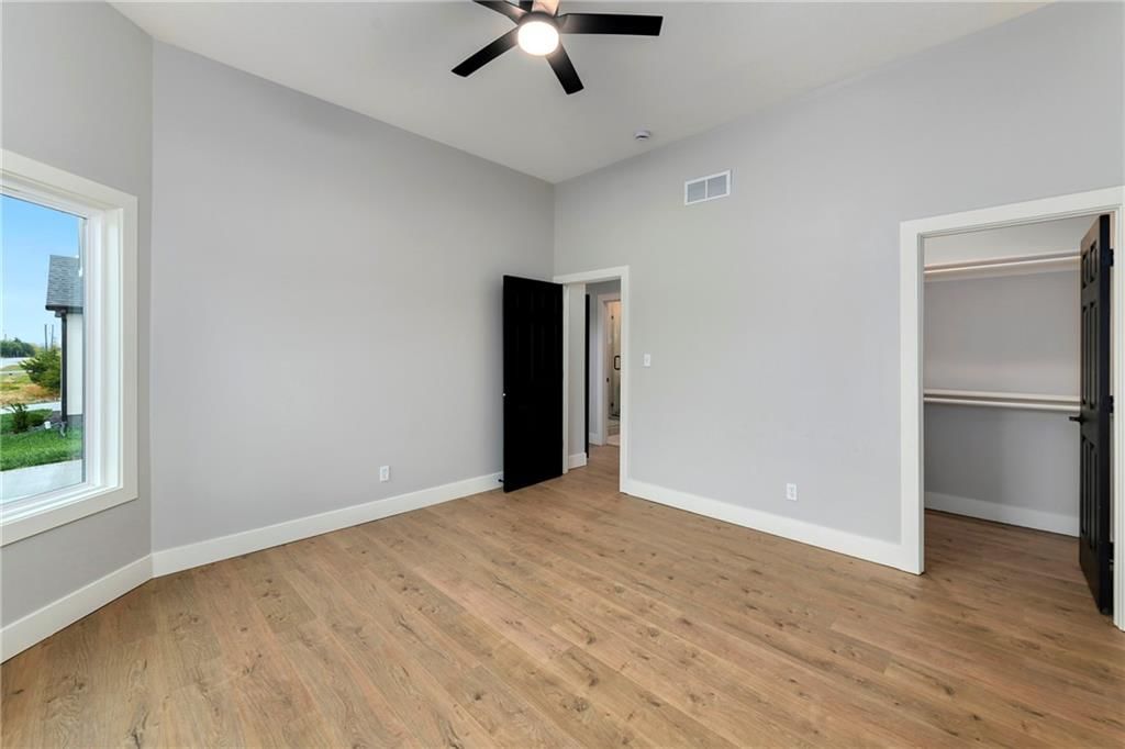 149 S Linn Valley Drive — photo 33