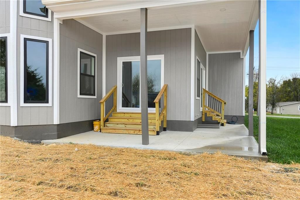 149 S Linn Valley Drive — photo 38