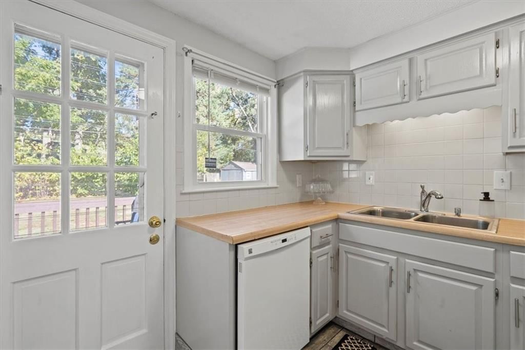 8808 W 81st Terrace — photo 11