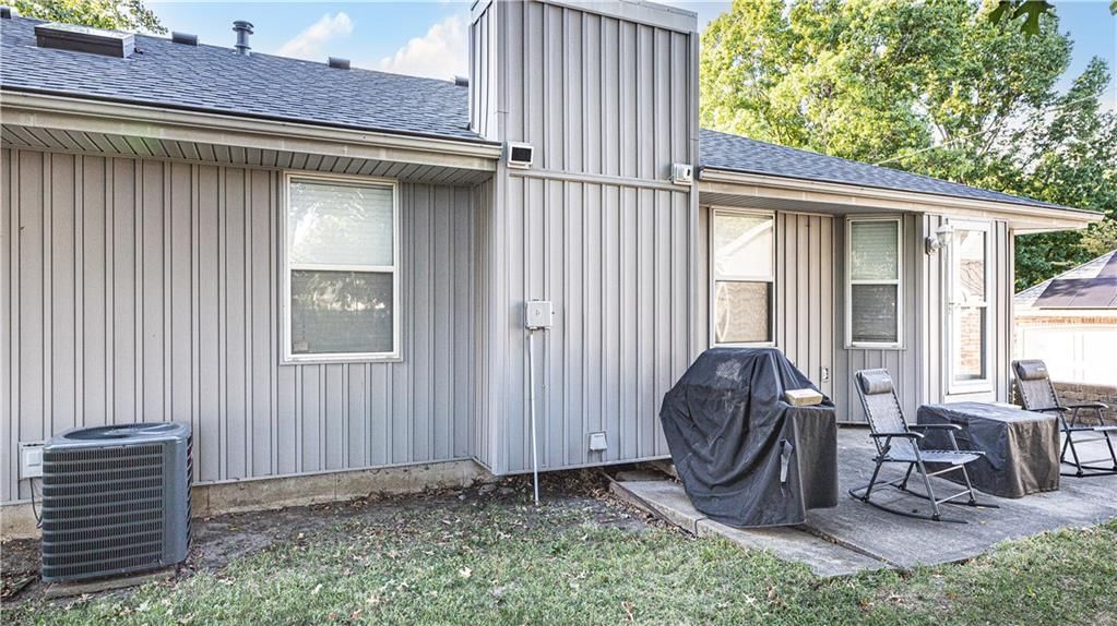 3717 Harvard Avenue — photo 18