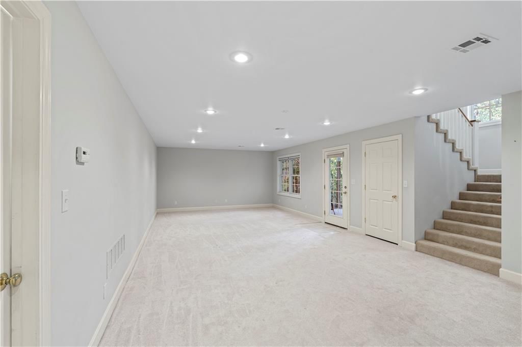 600 Carriage Court — photo 34