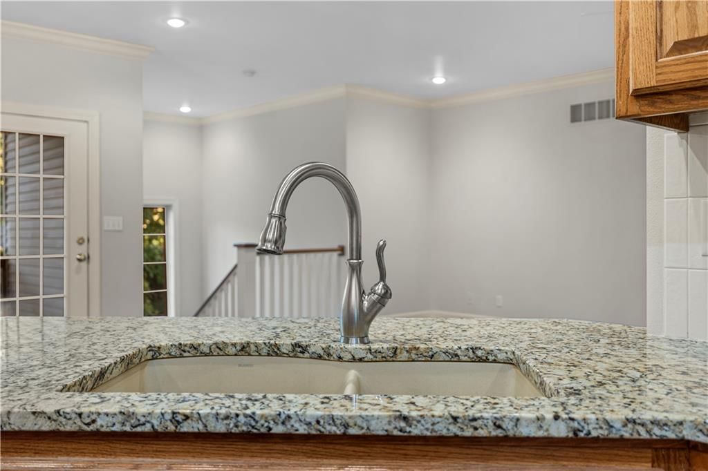 600 Carriage Court — photo 10