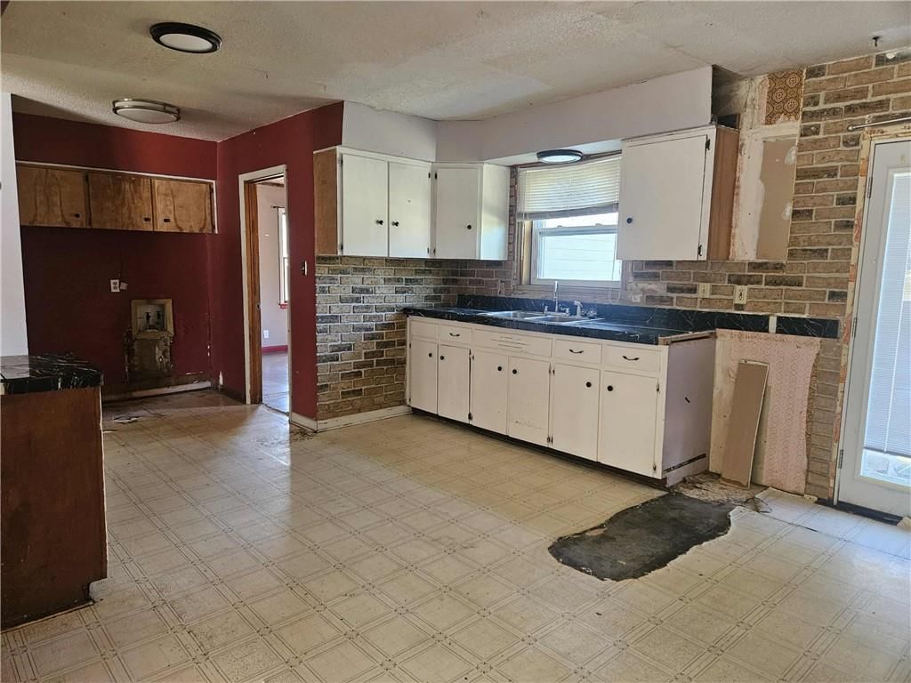 716 S Osbun Street — photo 5
