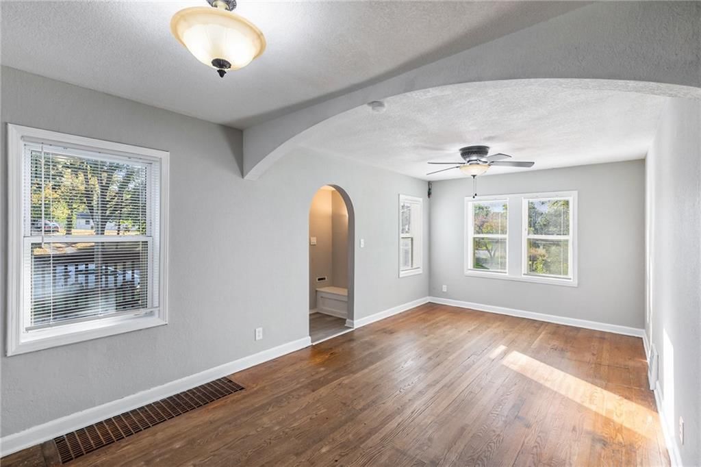 128 S Arlington Avenue — photo 5