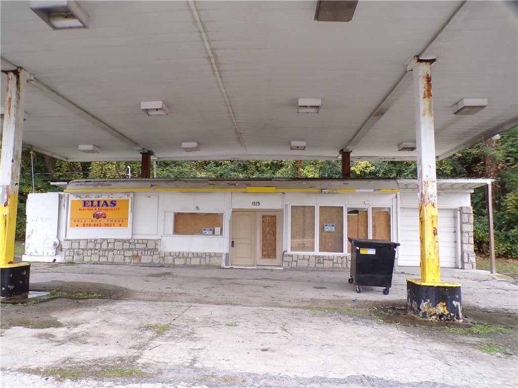 1315 W US 24 Highway — photo 6