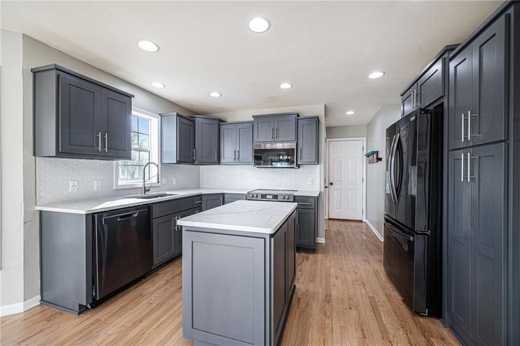 14430 Riverview Drive — photo 10