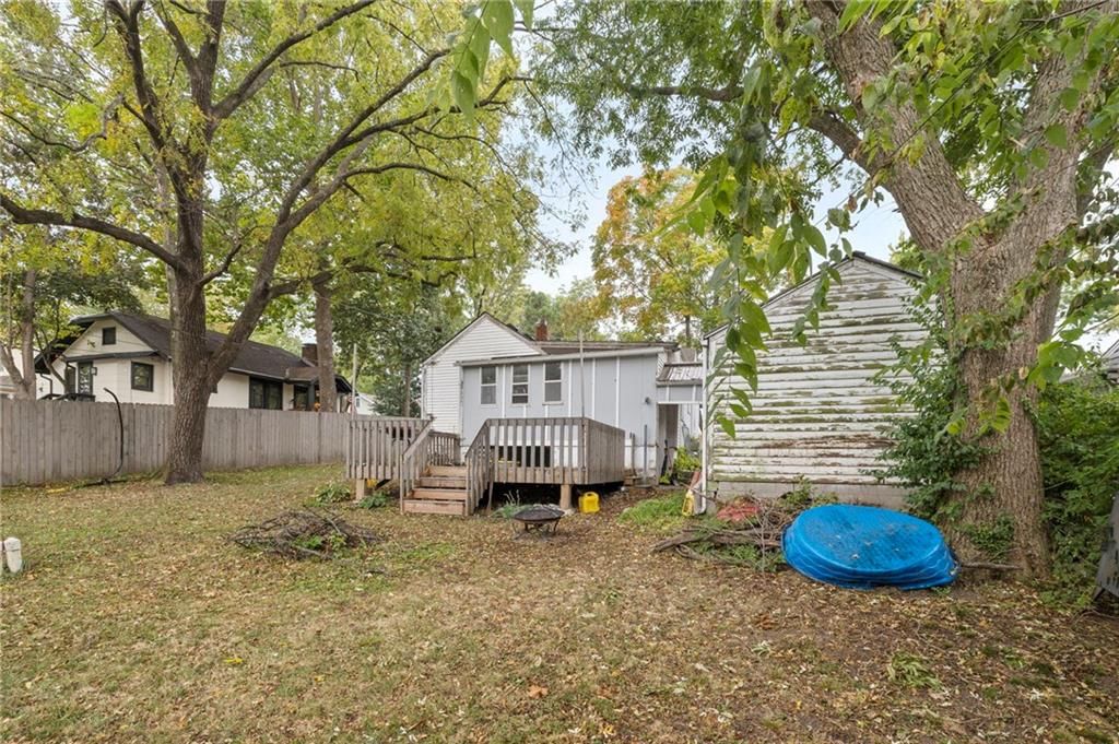 406 W 1st Street — photo 19