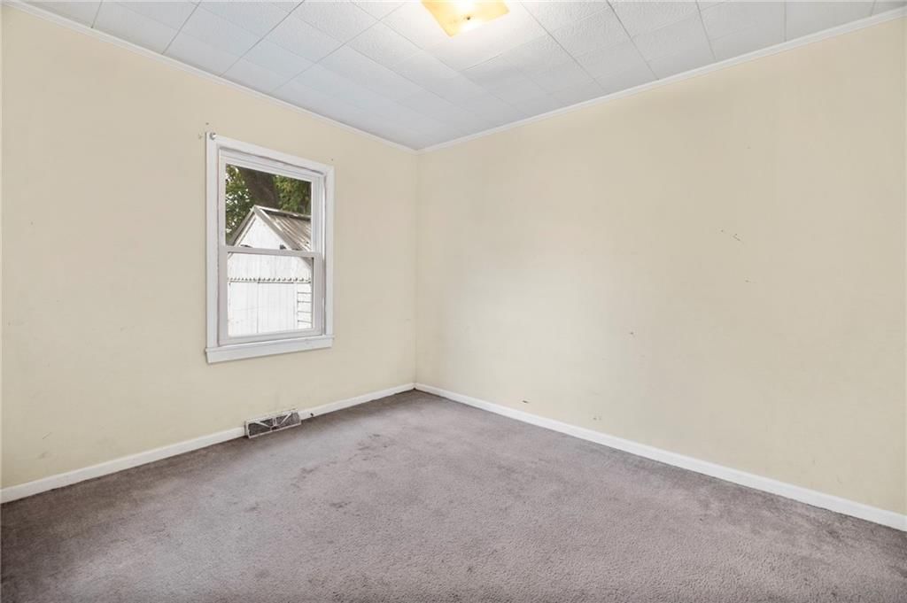 406 W 1st Street — photo 10