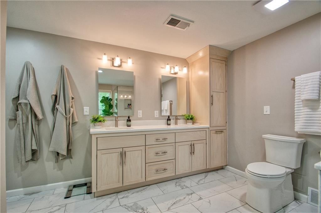 5400 Windsor Lane — photo 35