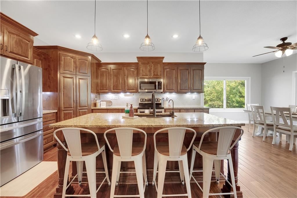 1211 Holland Square — photo 36