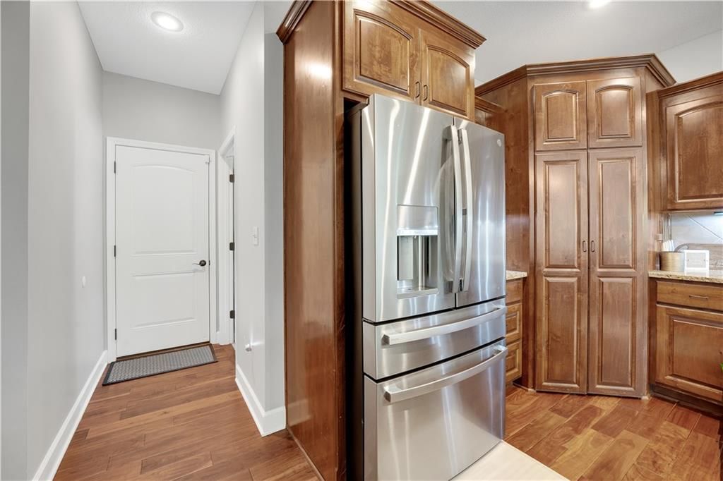 1211 Holland Square — photo 37