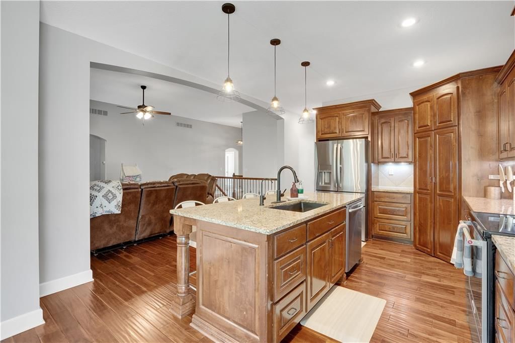 1211 Holland Square — photo 41