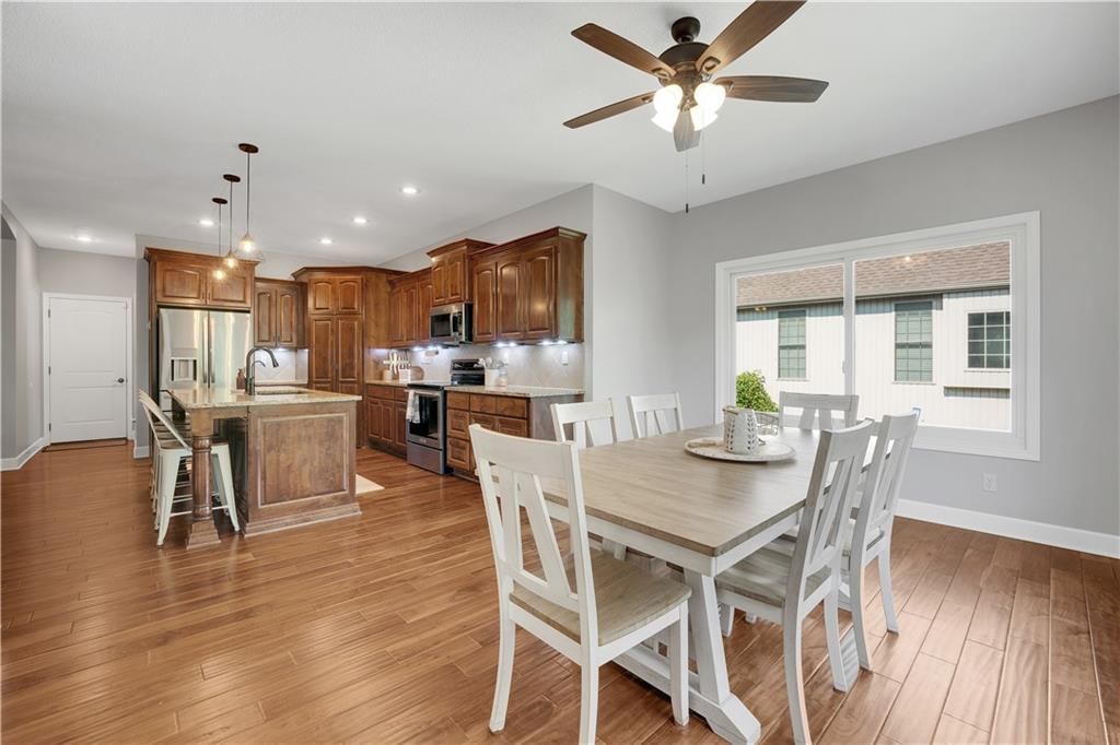 1211 Holland Square — photo 48