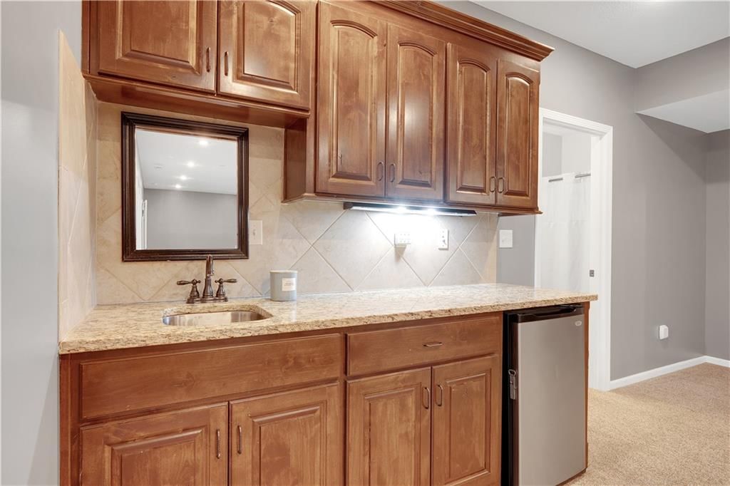 1211 Holland Square — photo 82