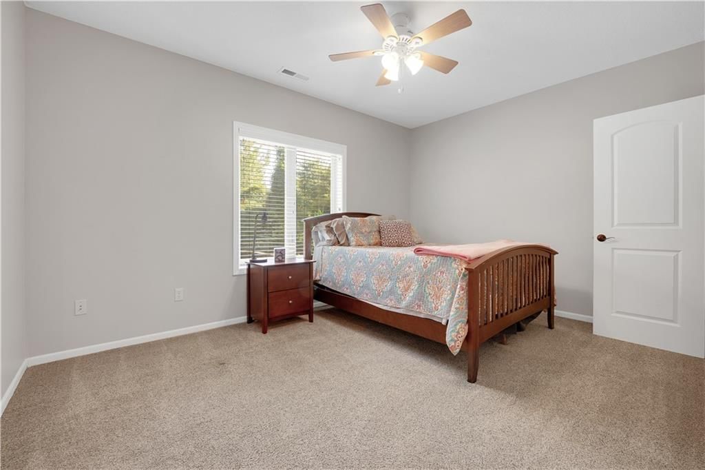 1211 Holland Square — photo 84
