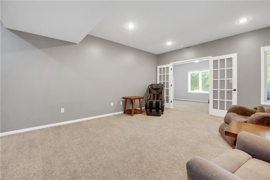 1211 Holland Square — photo 88