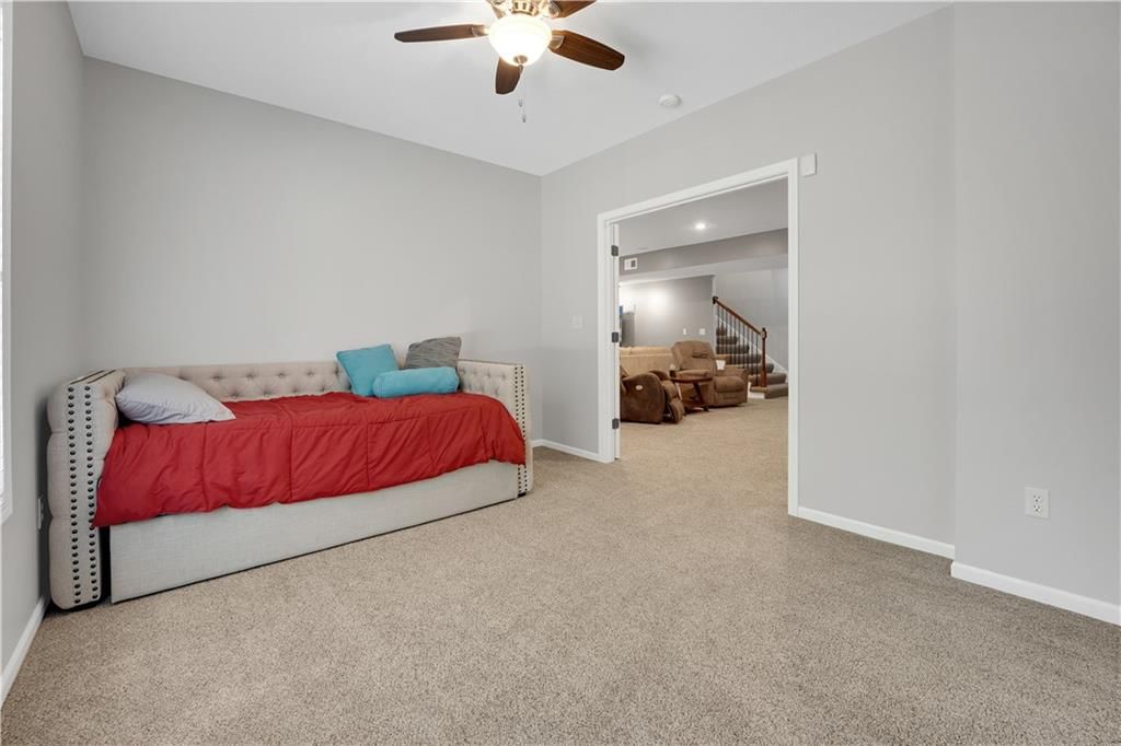 1211 Holland Square — photo 90