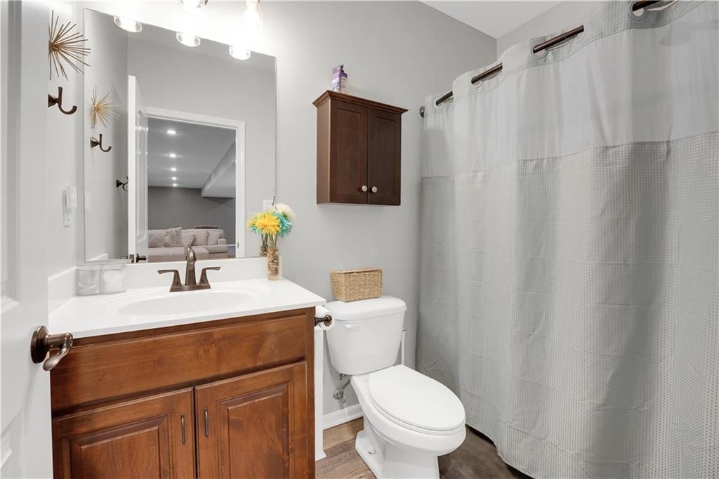 1211 Holland Square — photo 91