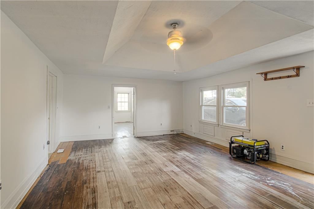 611 Main Street — photo 12