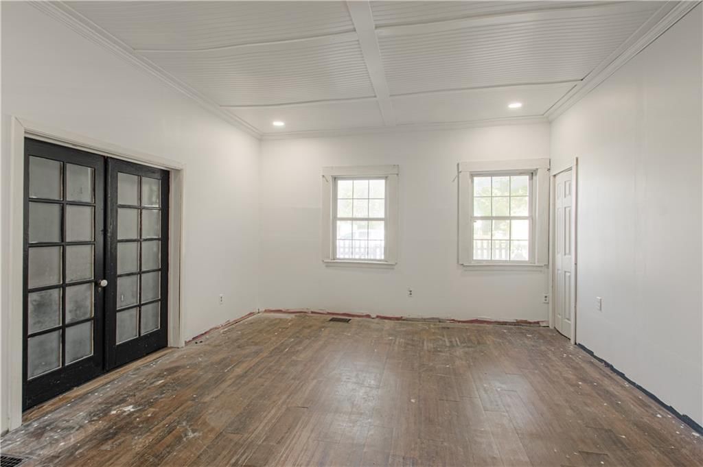 611 Main Street — photo 14