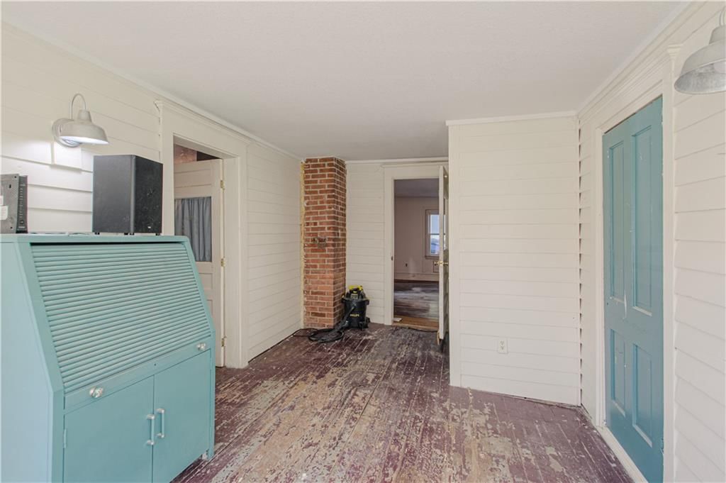 611 Main Street — photo 18