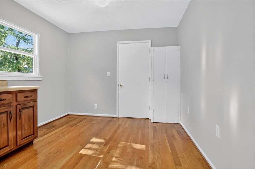 6421 W 81st Terrace — photo 8