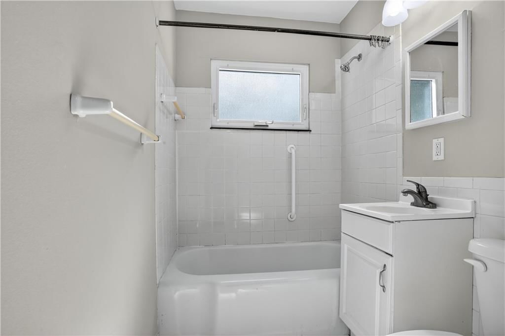 6421 W 81st Terrace — photo 10