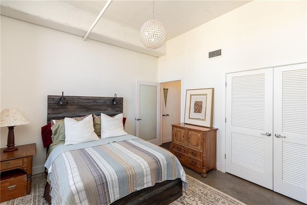 523 Grand Boulevard — photo 11