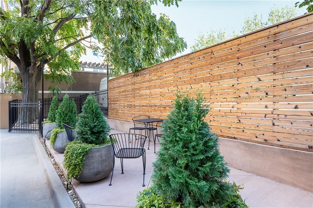 523 Grand Boulevard — photo 23