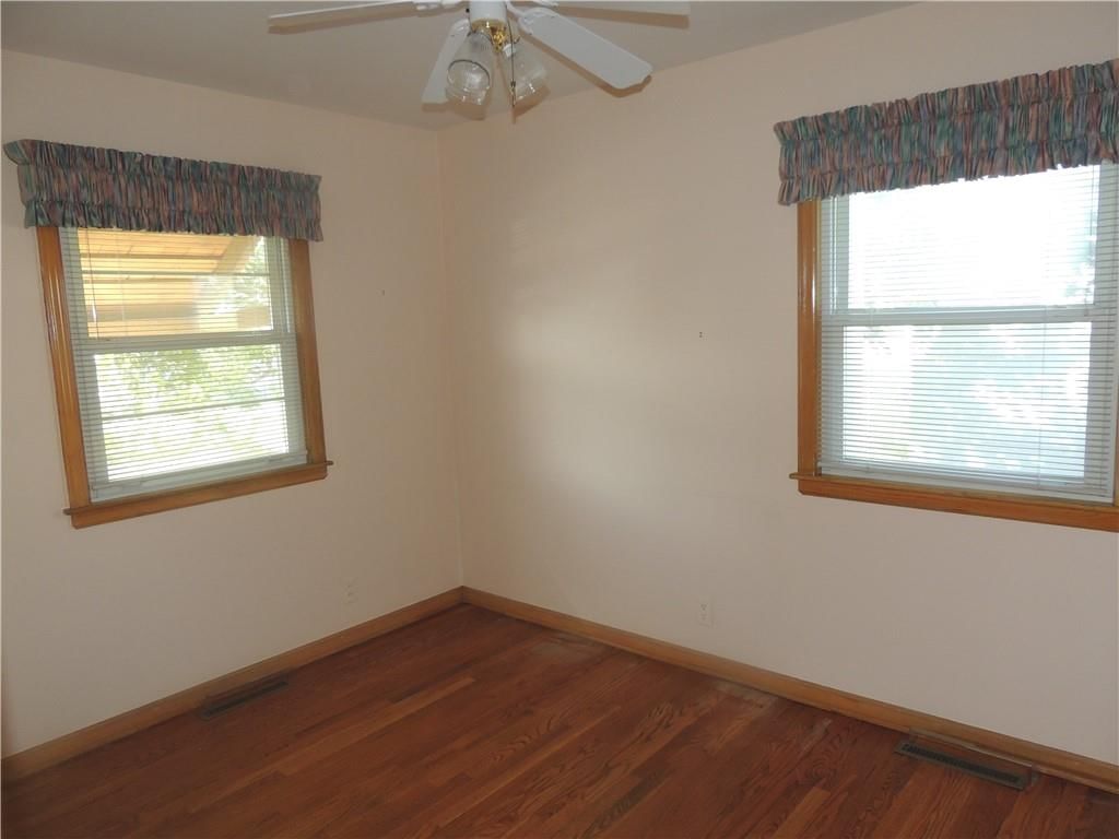 3517 S Pleasant Street — photo 8