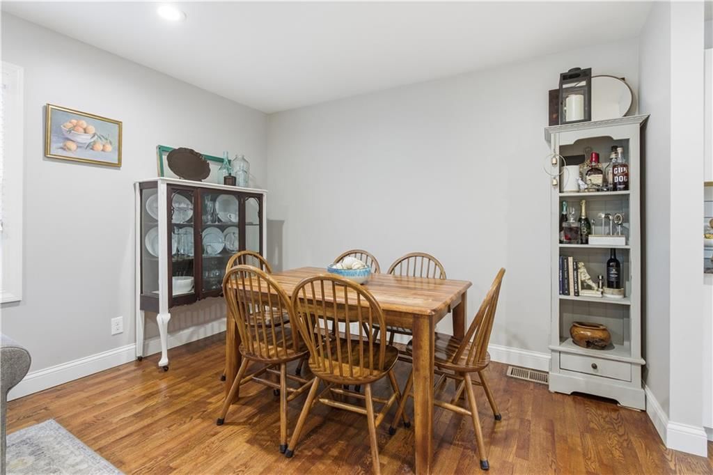 7918 W 88th Street — photo 8