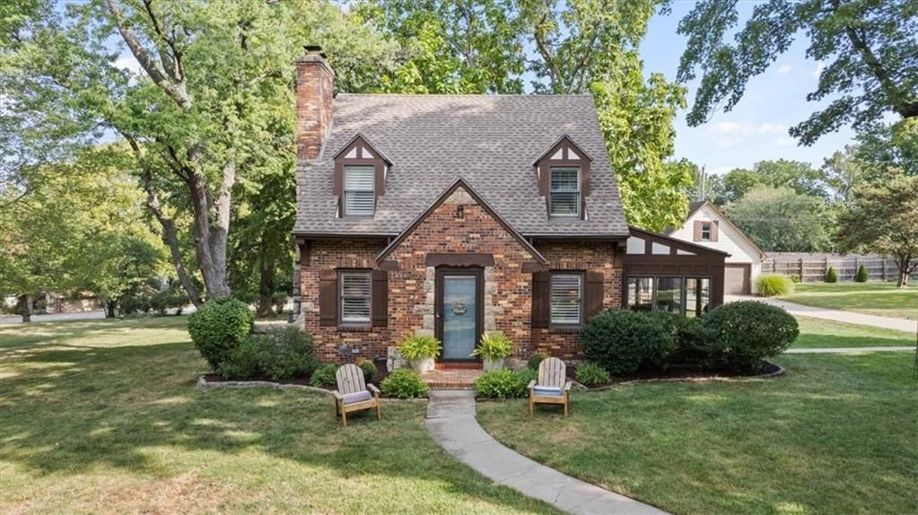 318 NW Briarcliff Road — photo 32