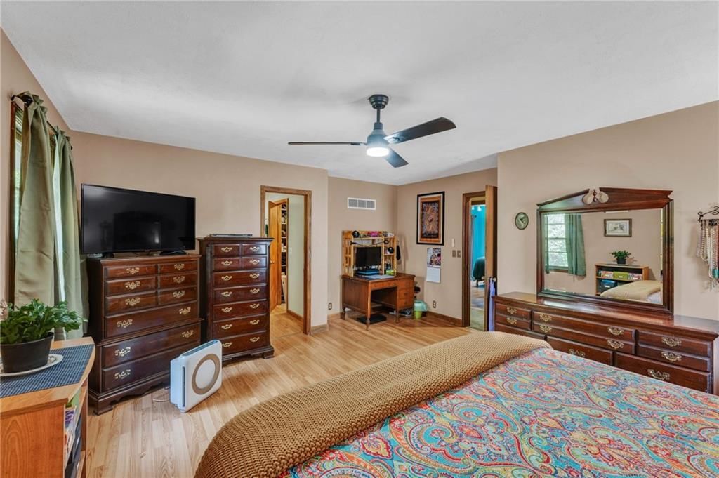 2556 Jasu Drive — photo 16