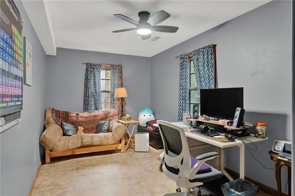 2556 Jasu Drive — photo 29