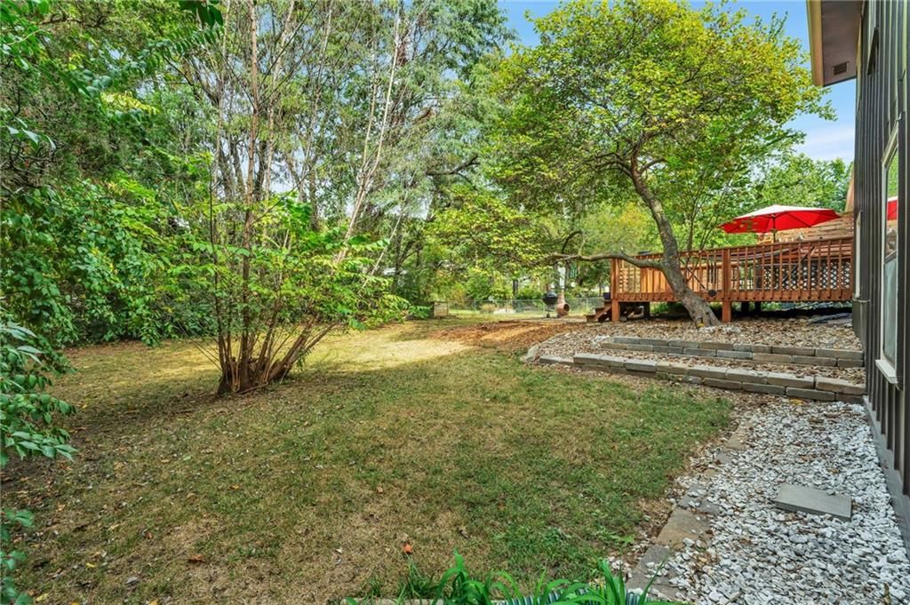 2556 Jasu Drive — photo 37