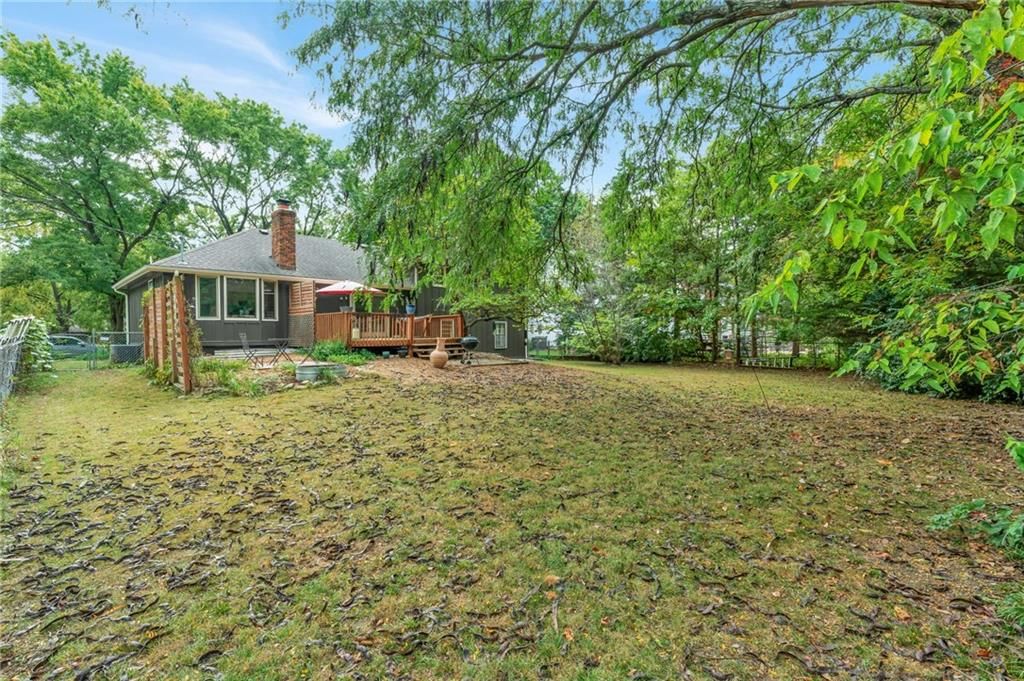 2556 Jasu Drive — photo 39