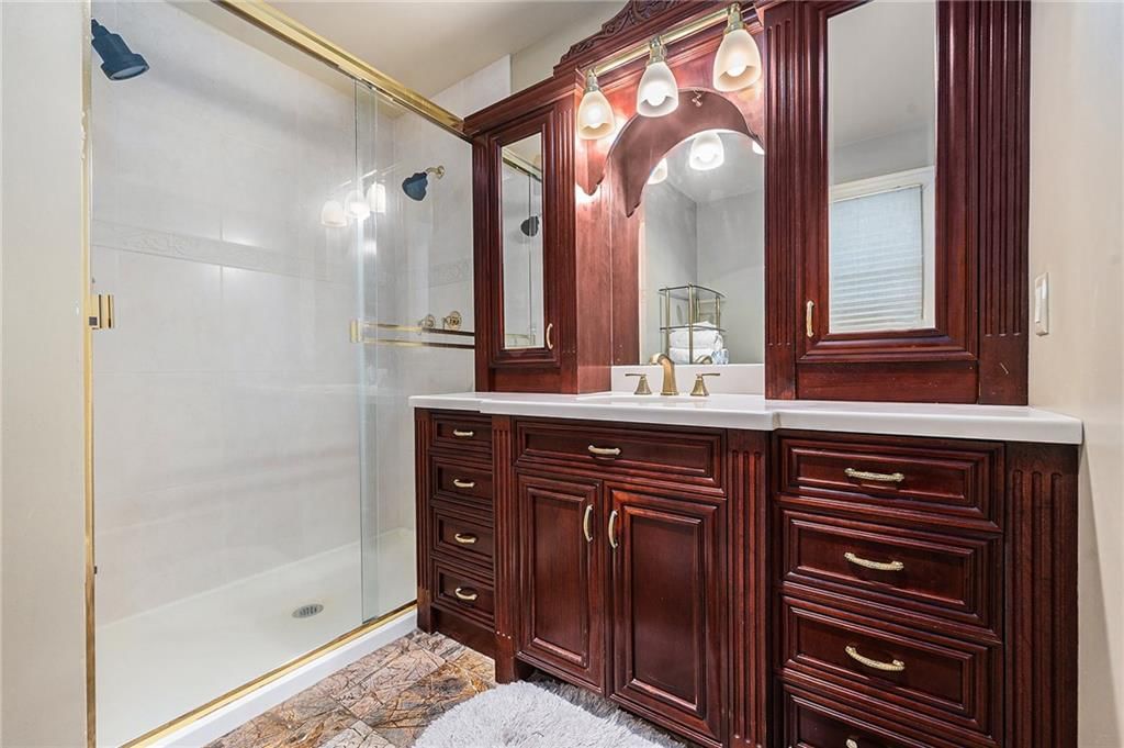 638 W 67th Street — photo 23