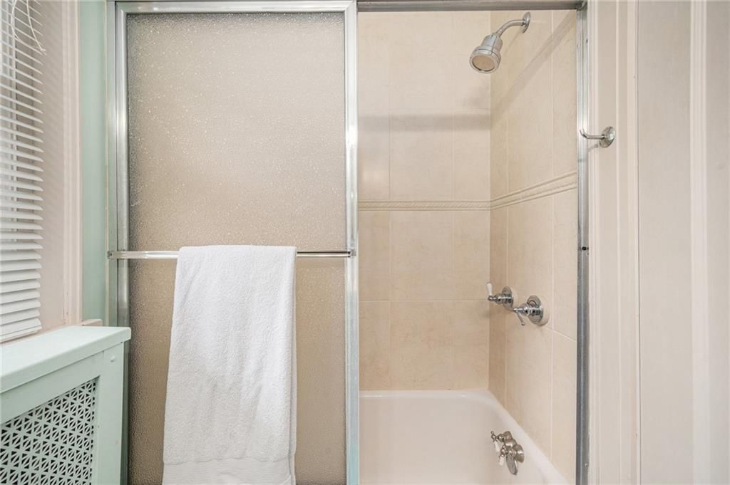 638 W 67th Street — photo 31