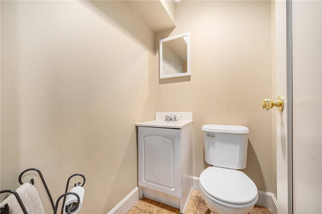638 W 67th Street — photo 37