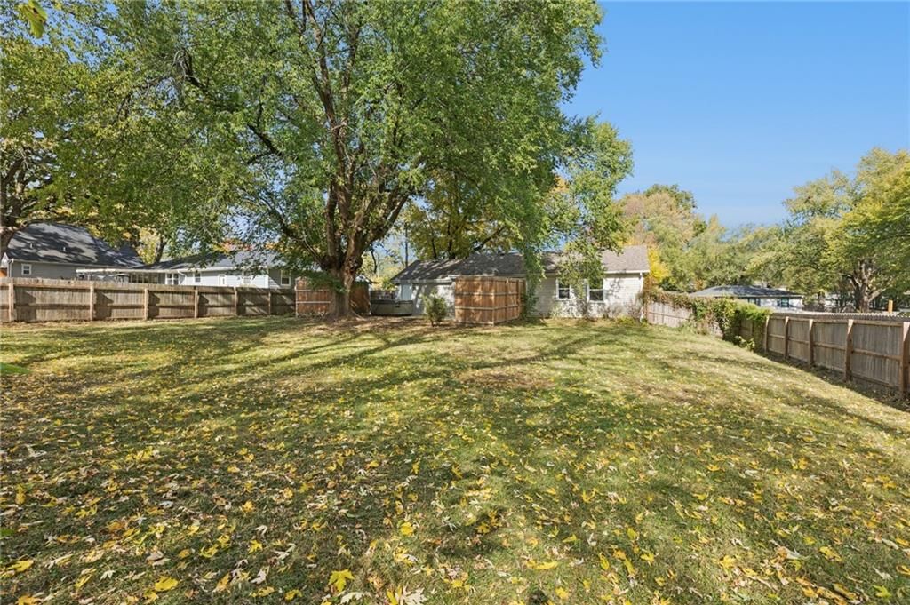 315 NE Forest Avenue — photo 35