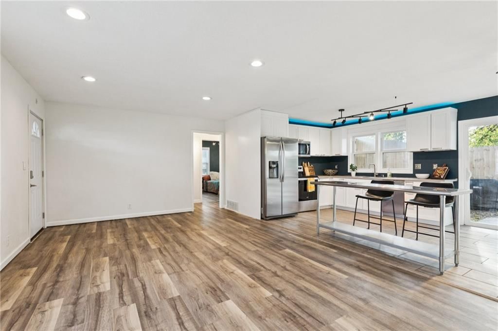 315 NE Forest Avenue — photo 6