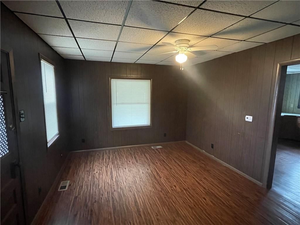 106 E Carlton Street — photo 10