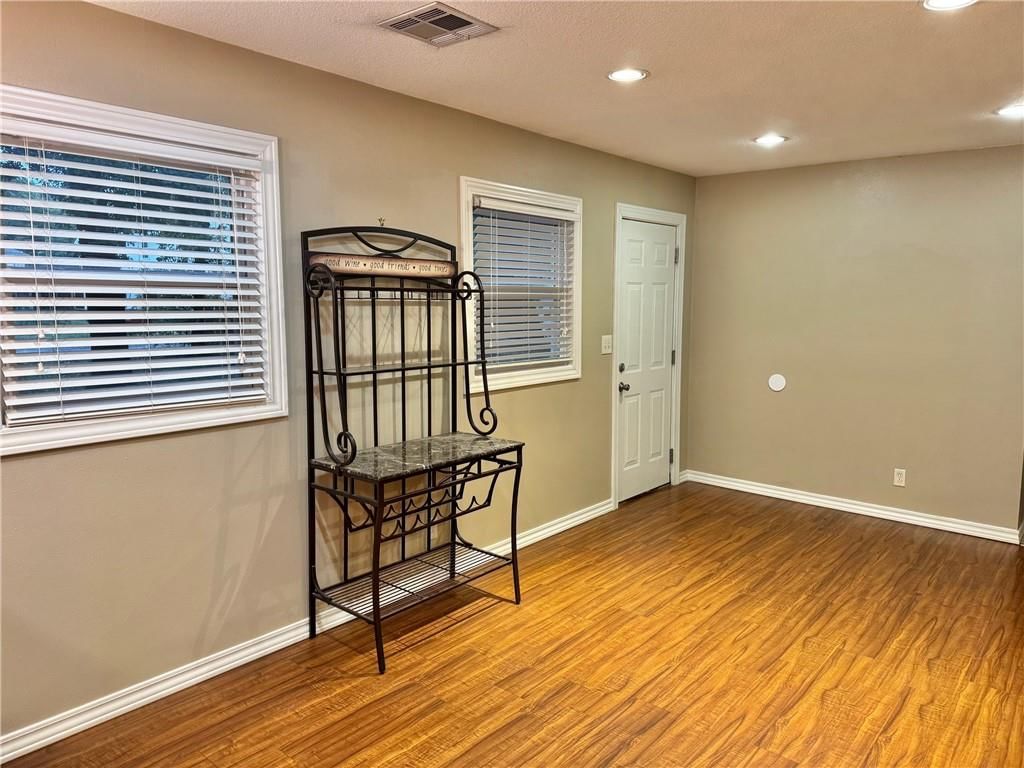 1911 S Locust Street — photo 13