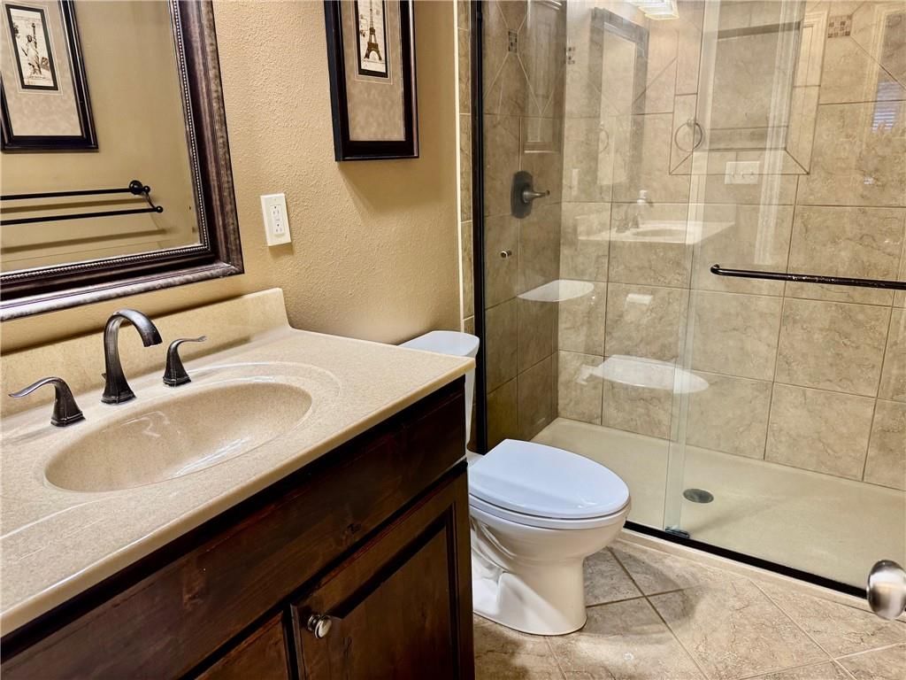 1911 S Locust Street — photo 16