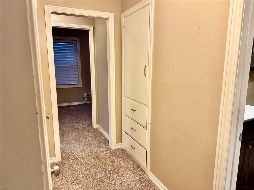 1911 S Locust Street — photo 19
