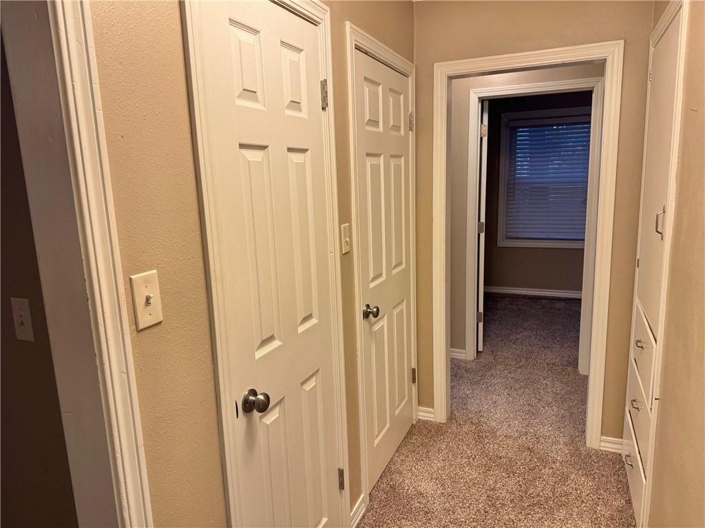 1911 S Locust Street — photo 20