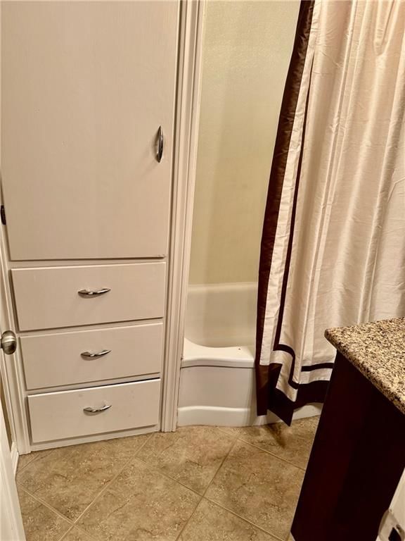 1911 S Locust Street — photo 24