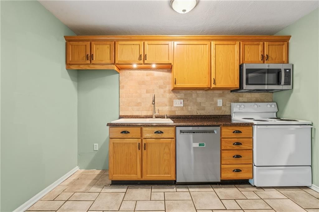 6404 W 82nd Street — photo 10