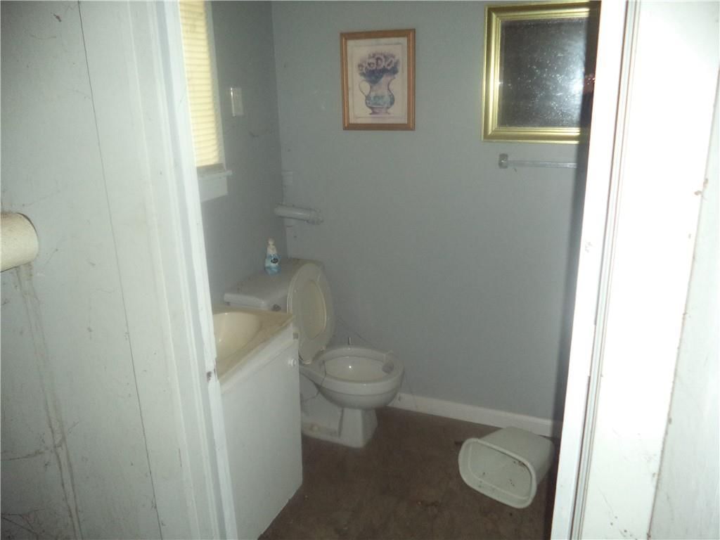 209 E Main Highway — photo 20