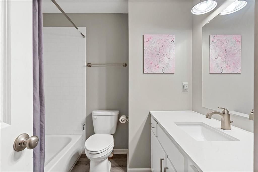 Photo 14 of 31 - 8704 W 88th Street